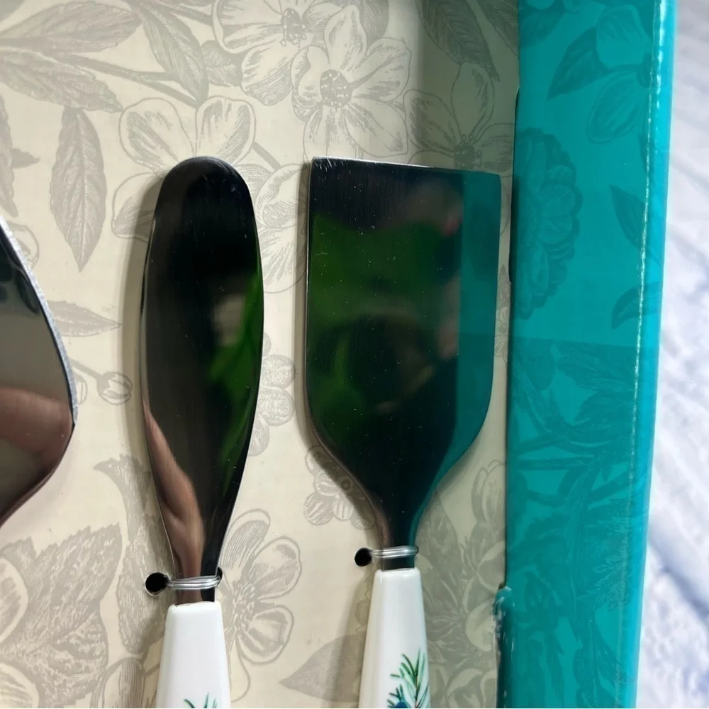 Pioneer Woman Wishful Winter 4-Piece Holiday Cheese Knife Set NEW in box
